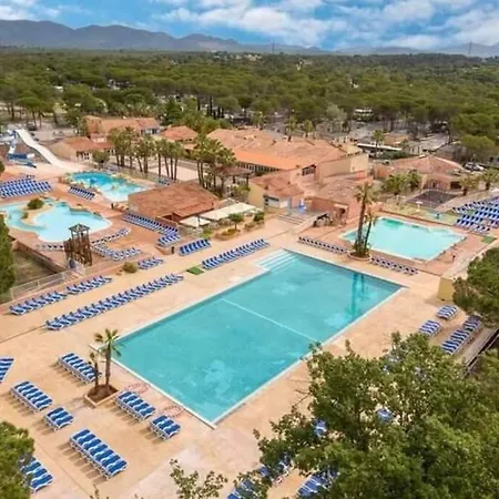 Dans Parc De Loisirs 5 Etoiles Chalet Puget-sur Argens
