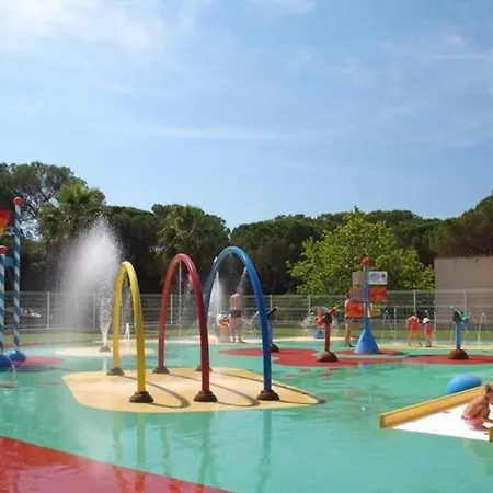 Dans Parc De Loisirs 5 Etoiles * Puget-sur Argens